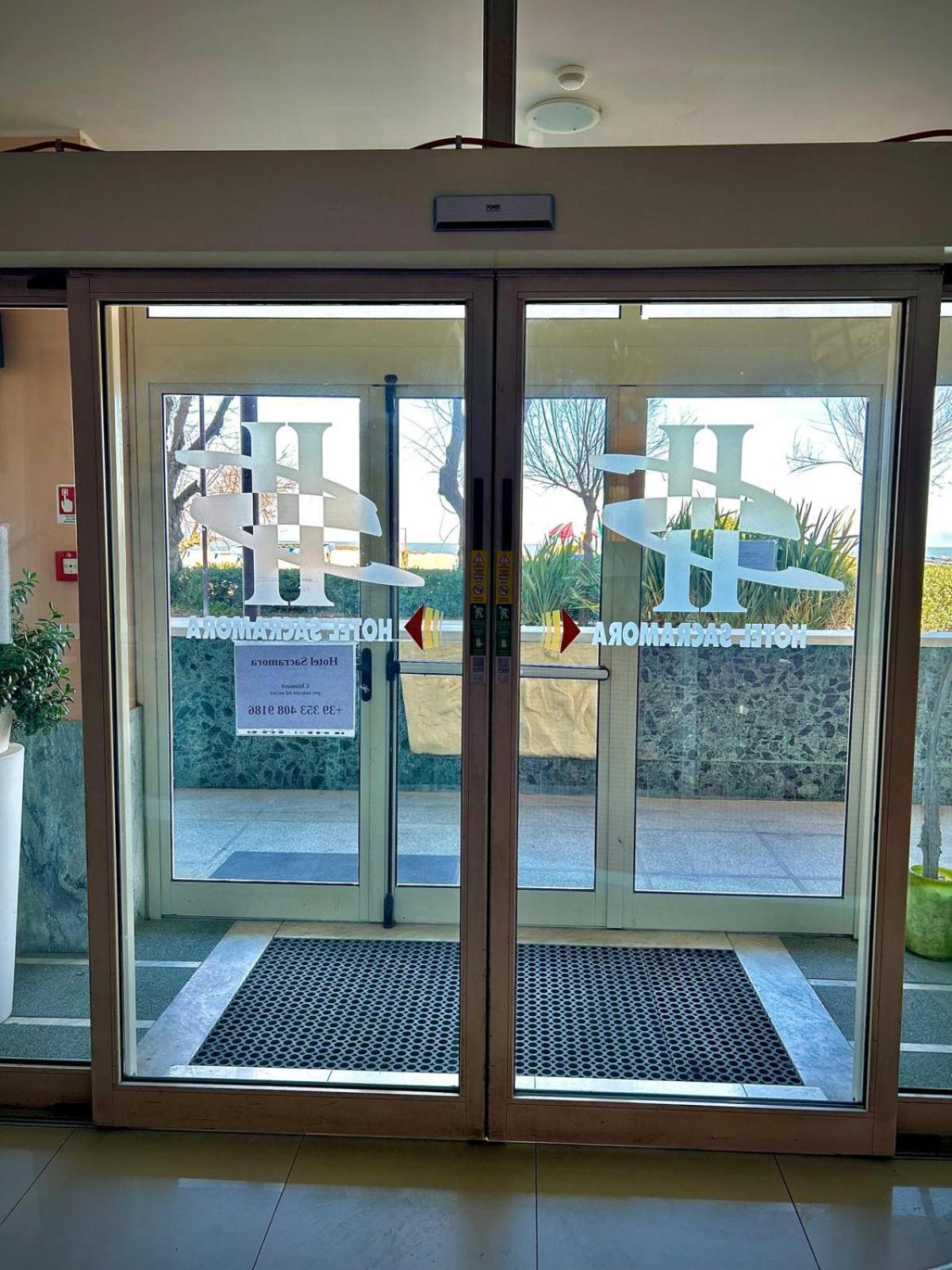 Hotel Sacramora Rimini Kültér fotó