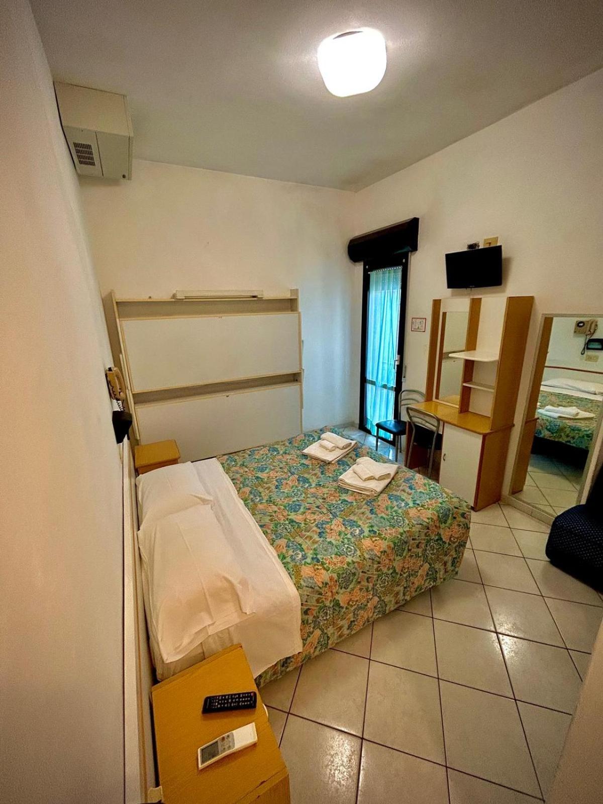 Hotel Sacramora Rimini Kültér fotó