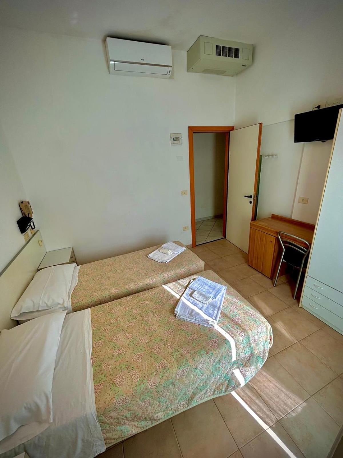Hotel Sacramora Rimini Kültér fotó